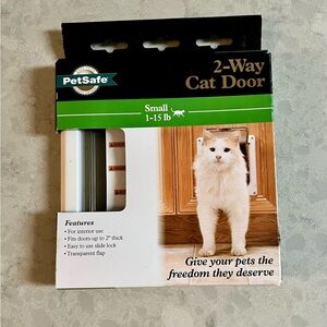 PetSafe 2-Way Locking Indoor Cat Door CC10-050-11 NEW  15lb Small Cat
